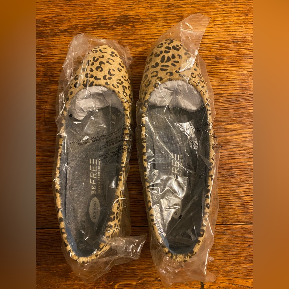 Dr. Scholl’s Leopard Flats
